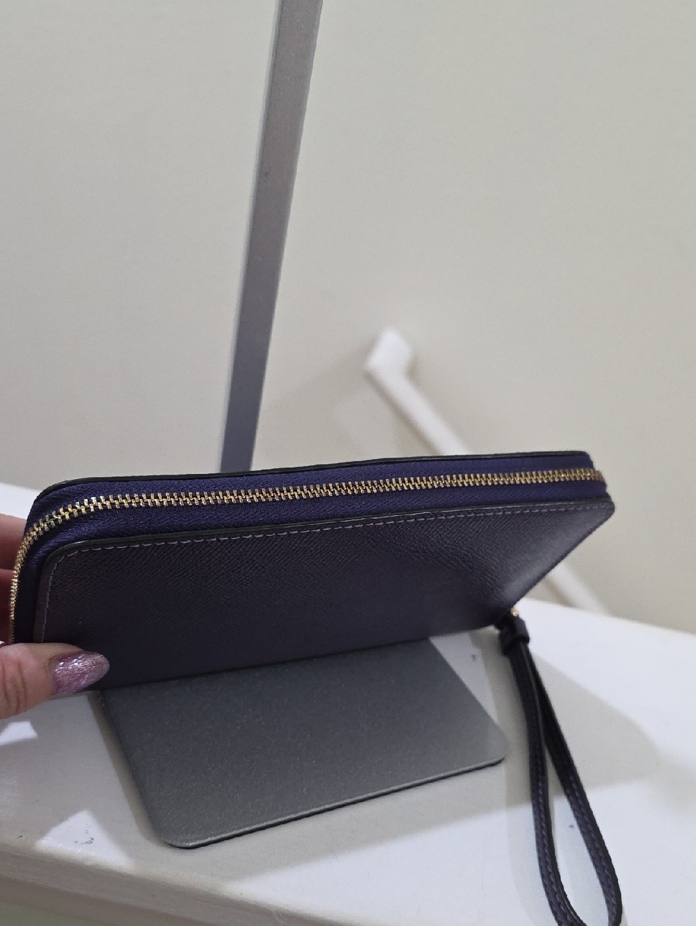 Coach F73413 Crossgrain Leather Large Phone Zip Around Wallet  Purple/Gold EUC - Picture 3 of 11